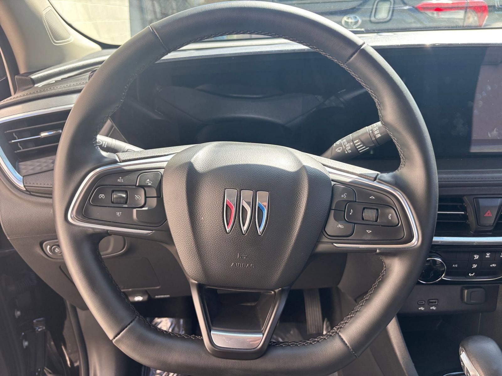 Used 2024 Buick Encore GX Sport Touring image 28