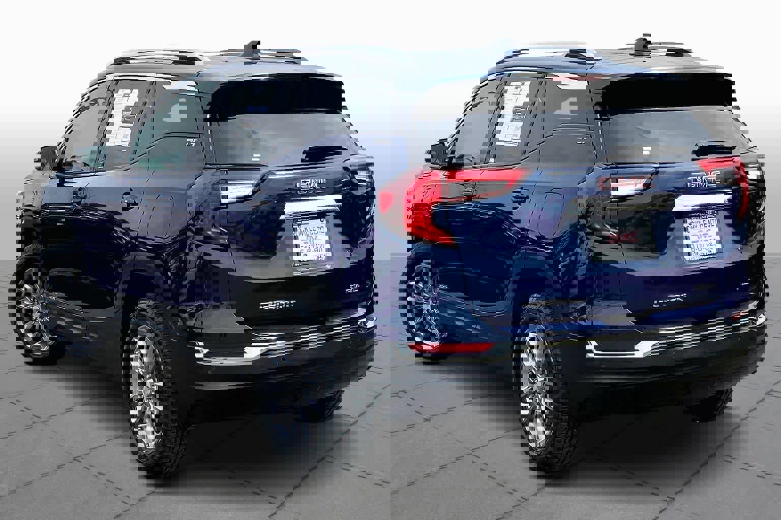 Used 2022 GMC Terrain SLT image 12