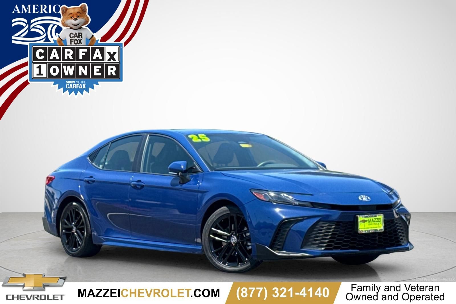 Used 2025 Toyota Camry SE FWD image 1