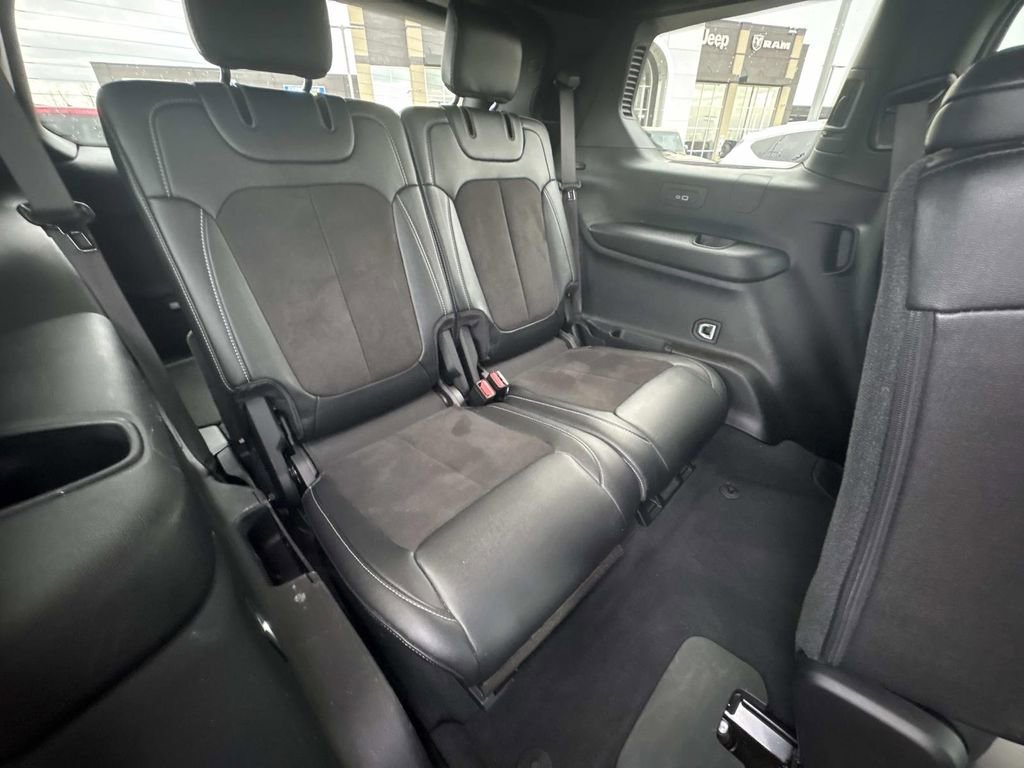 Used 2024 Jeep Grand Cherokee L Altitude image 17