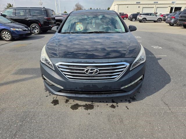 Used 2015 Hyundai Sonata SE w/ Option Group 02 image 11