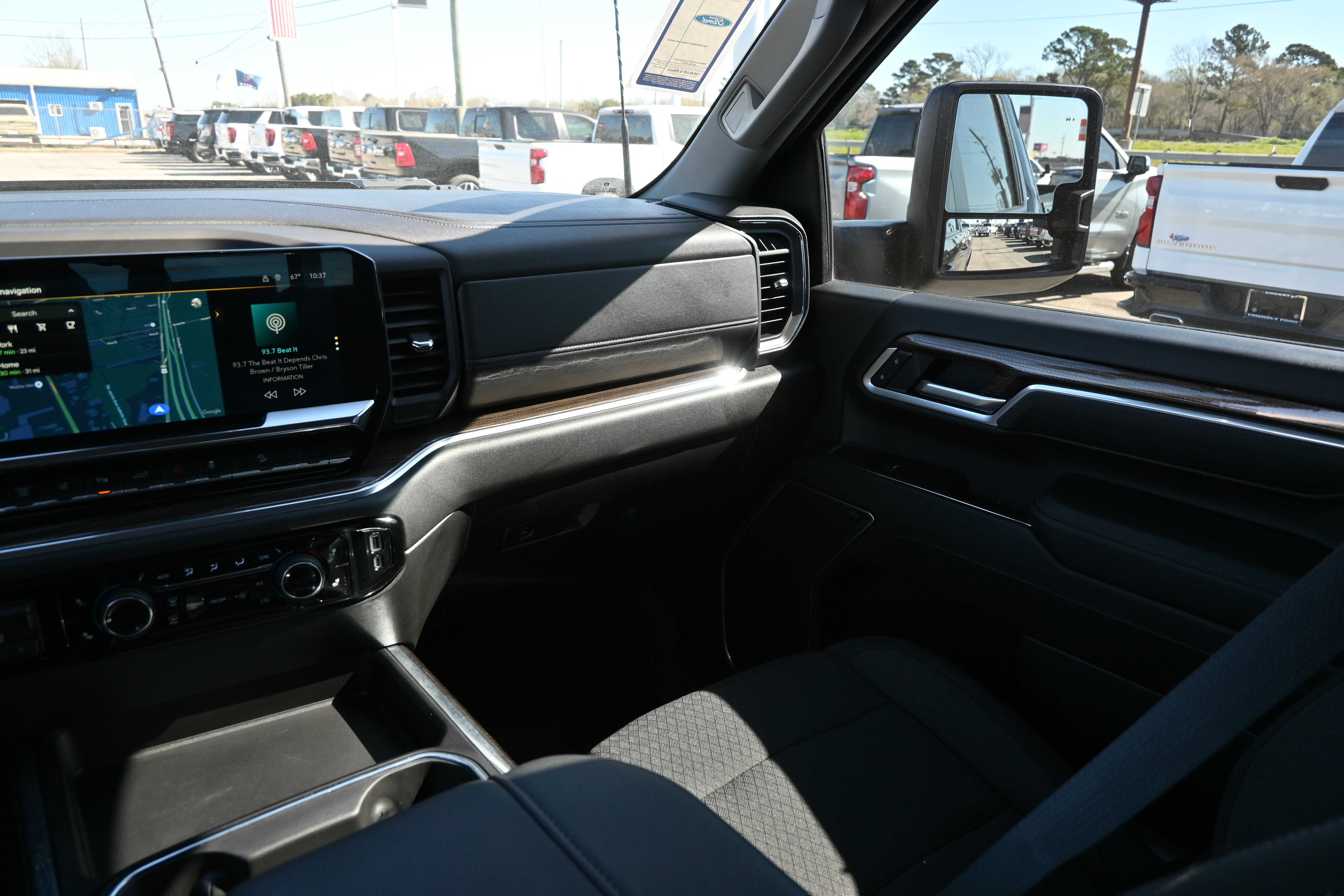 Used 2025 Chevrolet Silverado 2500 LT w/ Texas Edition image 32