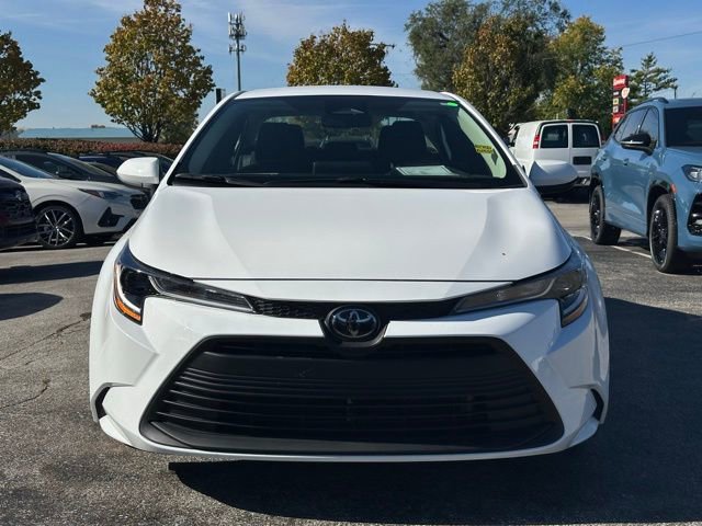 Used 2024 Toyota Corolla LE image 2