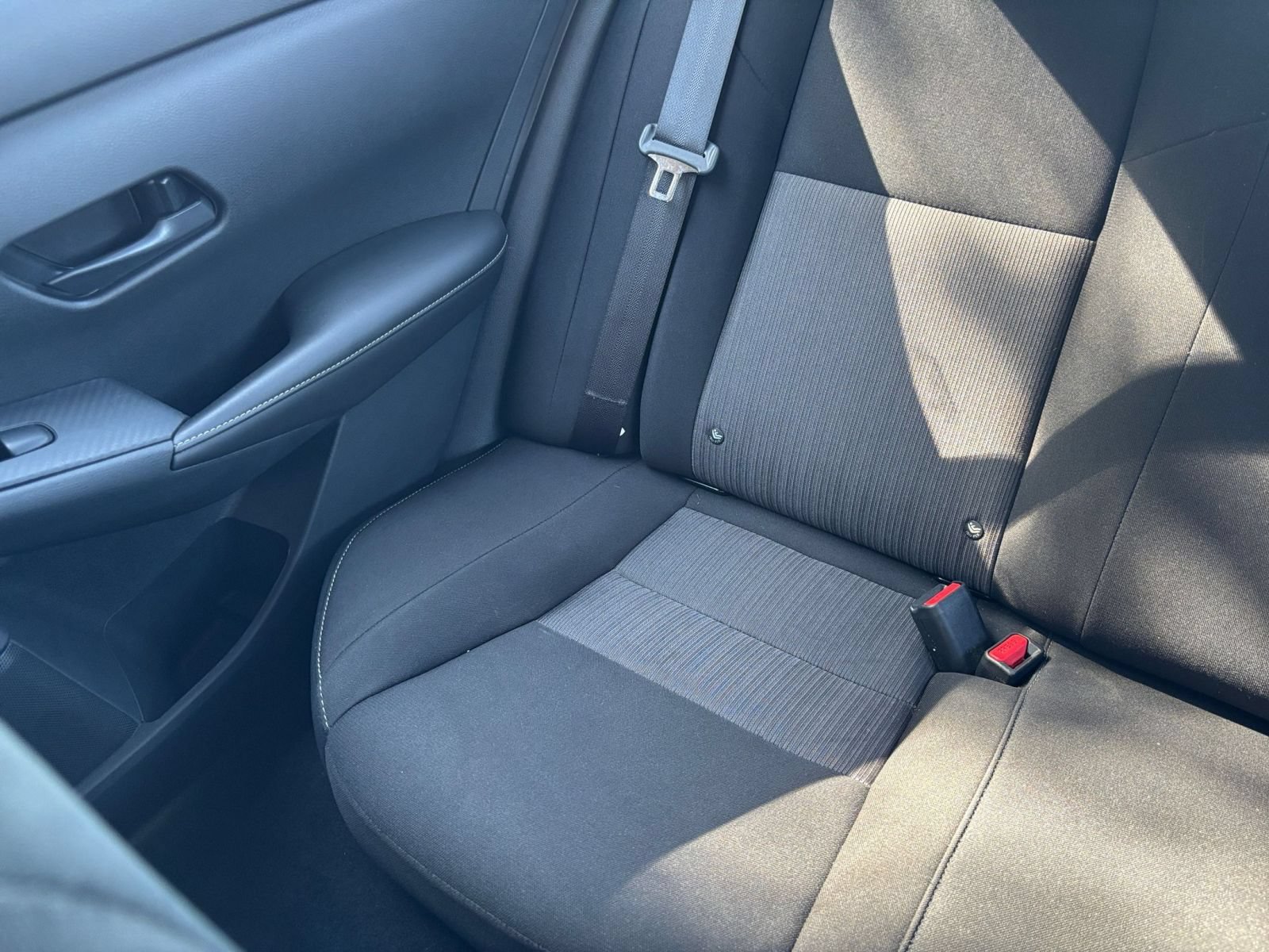 Used 2025 Nissan Sentra SV FWD image 32