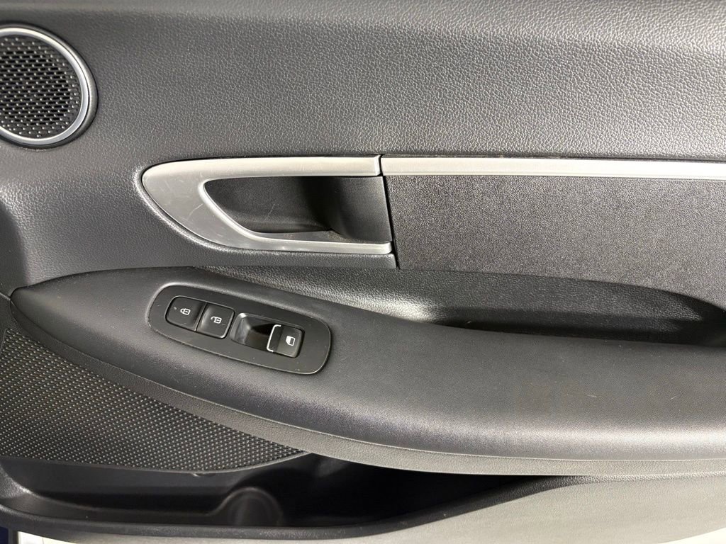 Used 2021 Hyundai Sonata SE w/ Preferred Accessory Package image 14