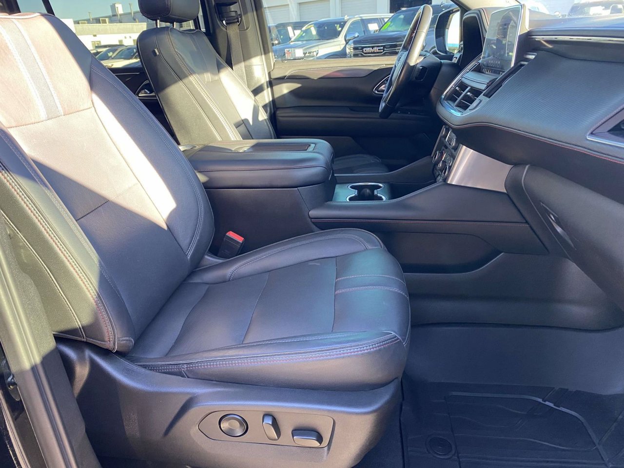 Used 2021 Chevrolet Suburban RST AWD/4WD image 12