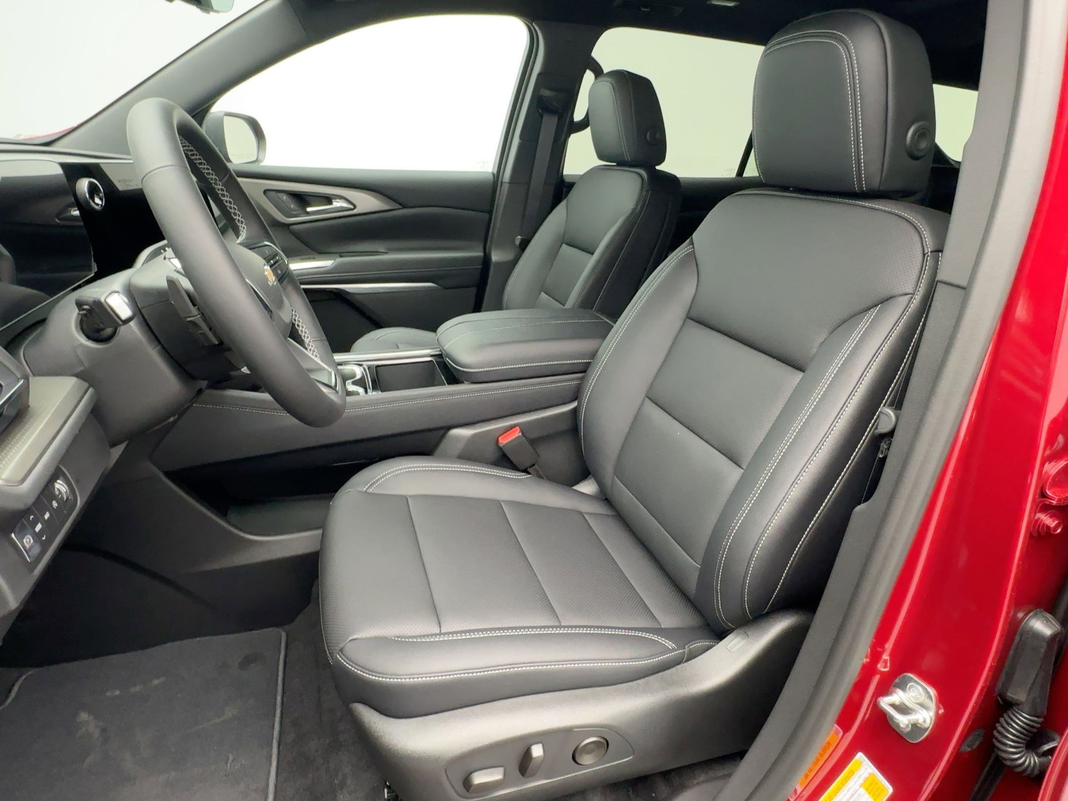 New 2026 Chevrolet Traverse LT w/ Sun and Wheel Package image 5