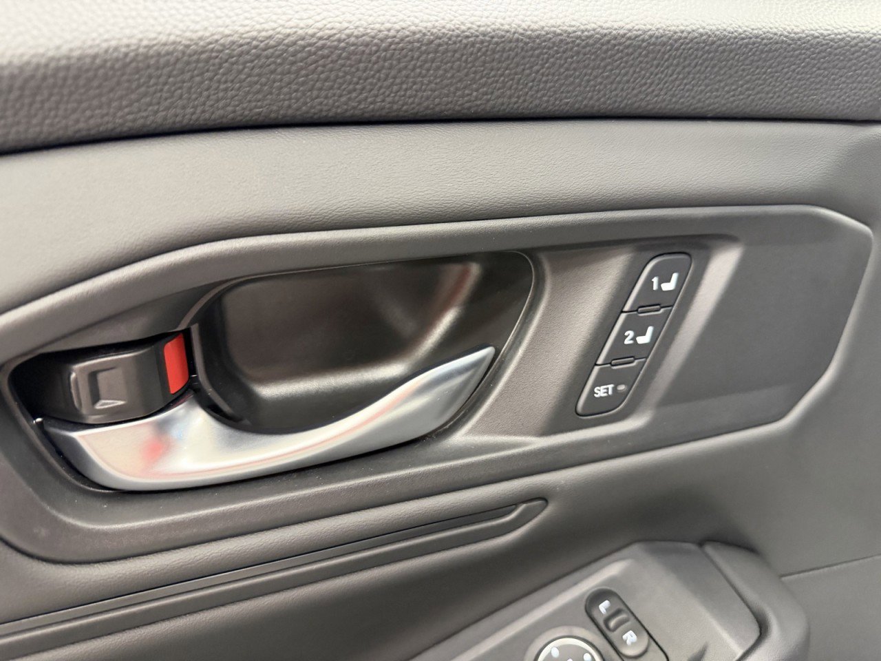 Used 2025 Honda Accord EX-L image 38