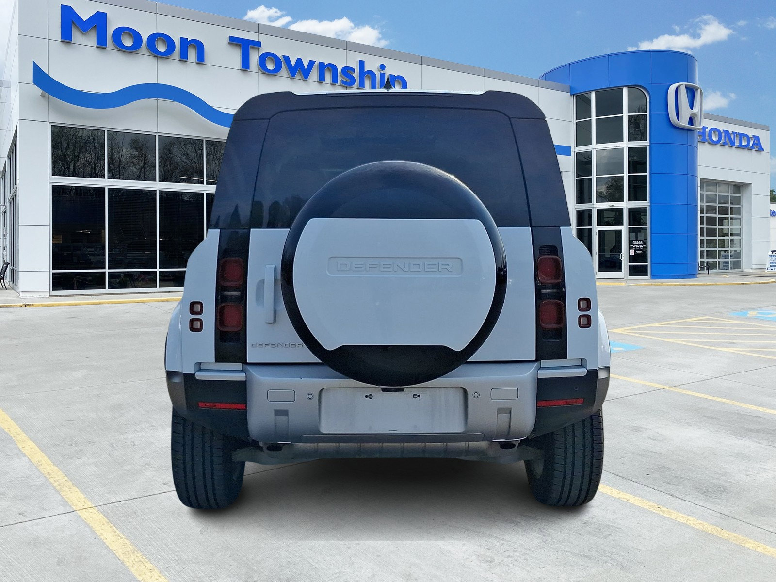 Used 2024 Land Rover Defender 110 S image 5