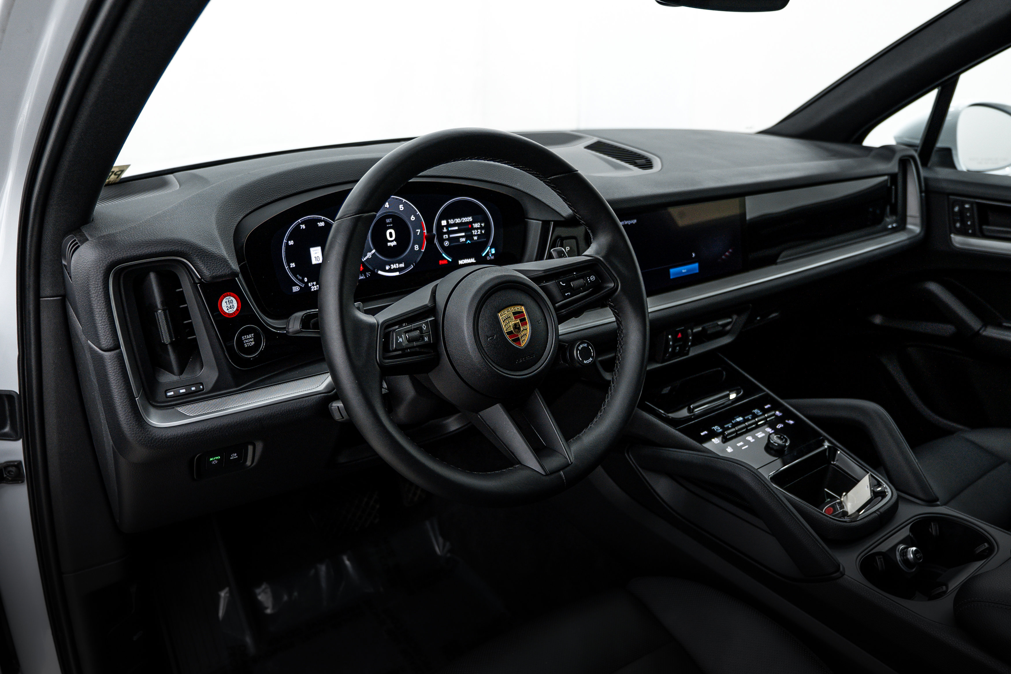 Certified 2024 Porsche Cayenne image 16