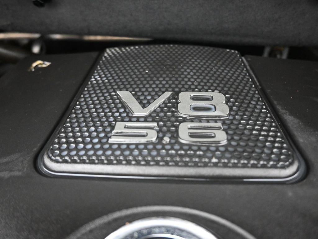 Used 2011 Nissan Armada Platinum w/ 2nd Row Captain Seat Pkg image 61