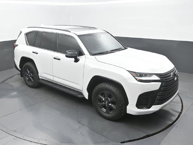 Used 2025 Lexus LX 700h Overtrail AWD/4WD image 29
