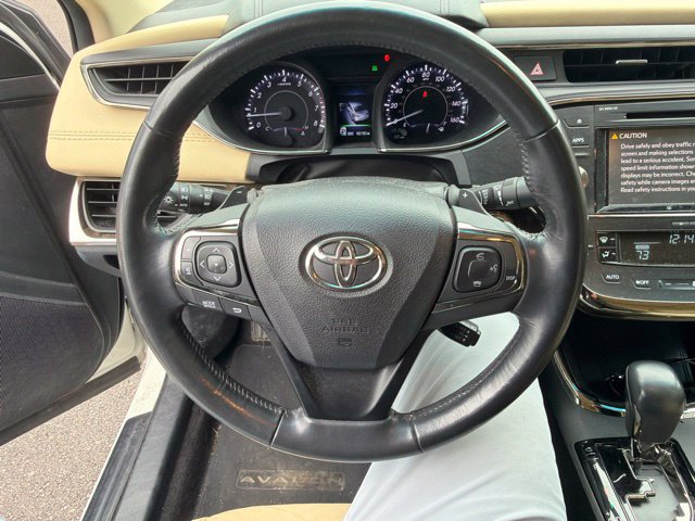 Used 2015 Toyota Avalon XLE Touring FWD image 11