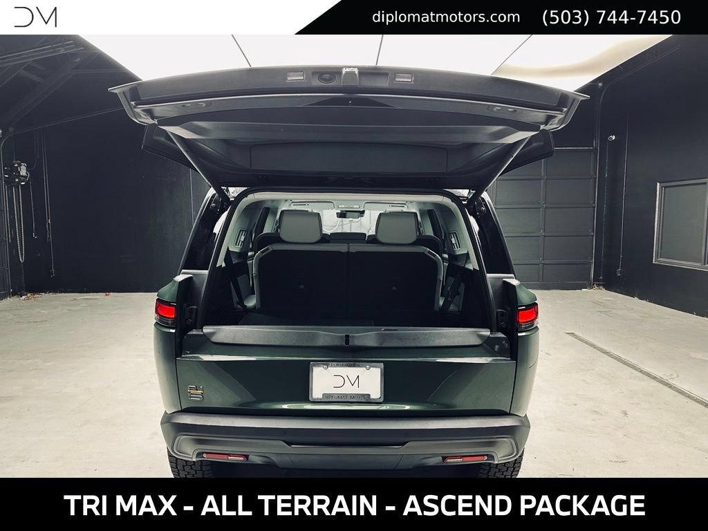 Used 2025 Rivian R1S Premium AWD/4WD image 45