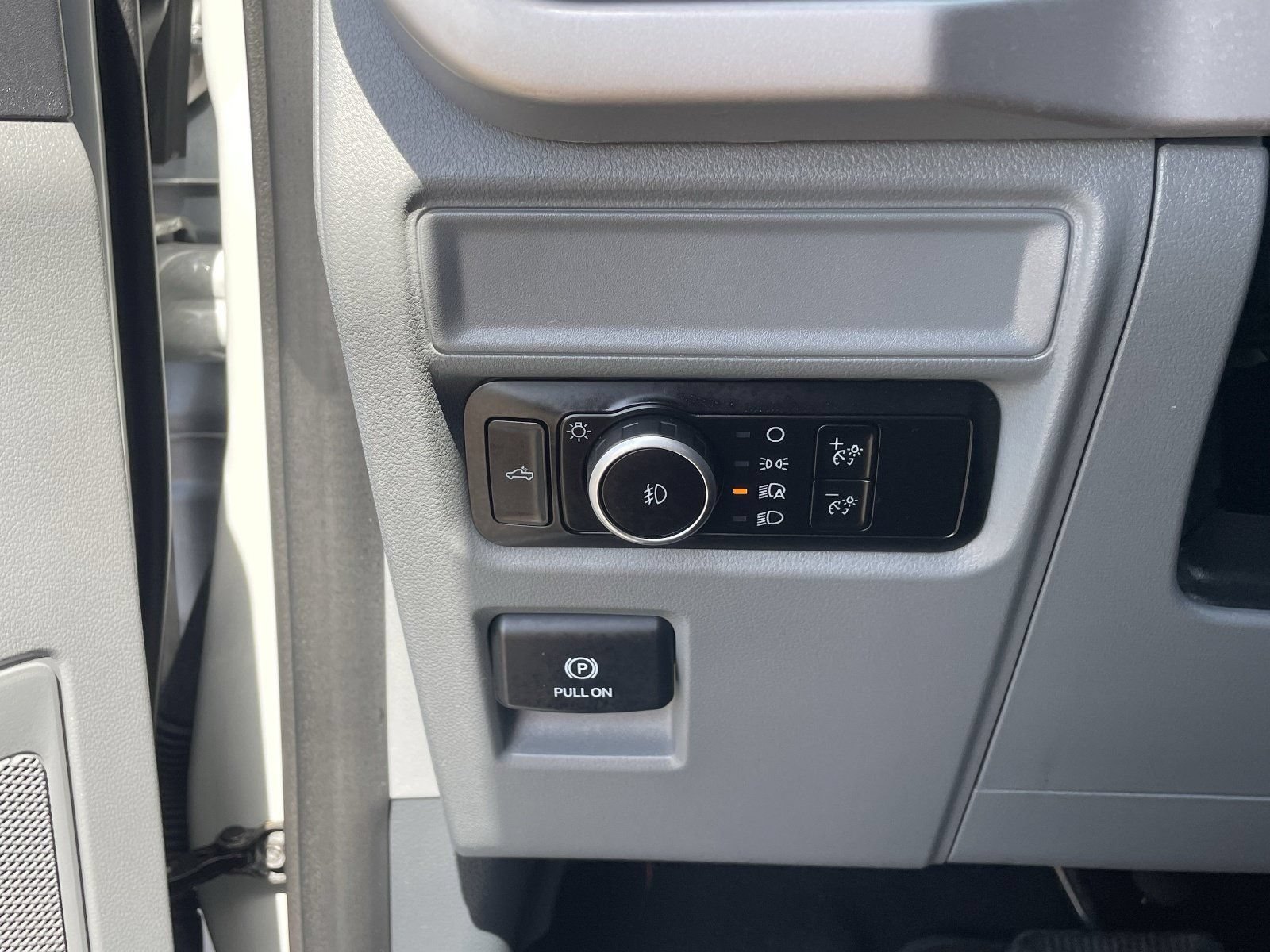 Used 2023 Ford F150 XLT AWD/4WD image 32