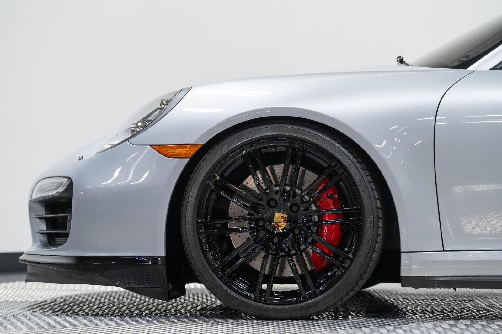 Used 2016 Porsche 911 Turbo image 98