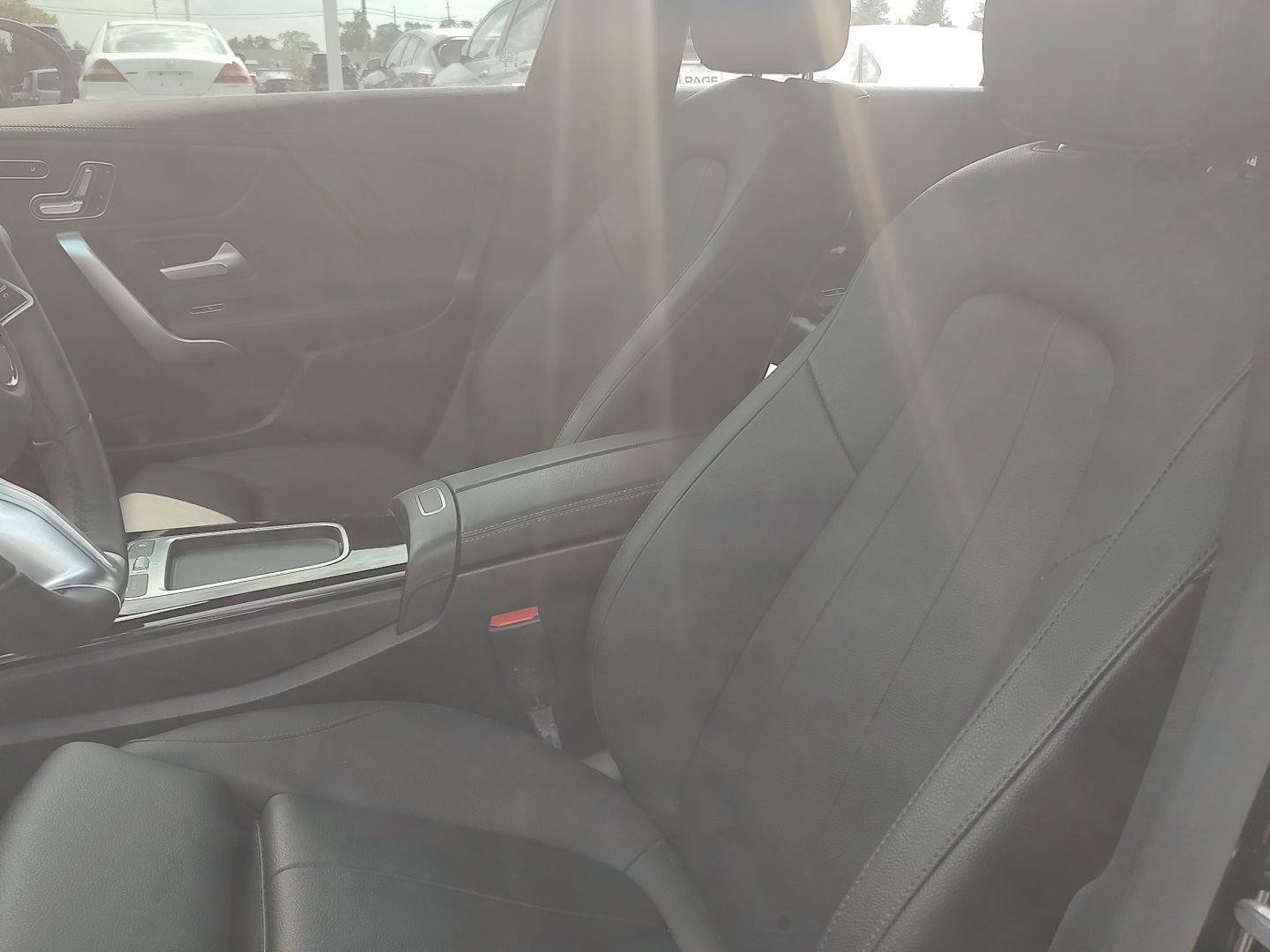 Used 2025 Mercedes-Benz CLA 250 4MATIC image 3
