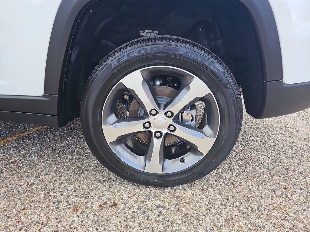 New 2025 Jeep Grand Cherokee Limited image 32