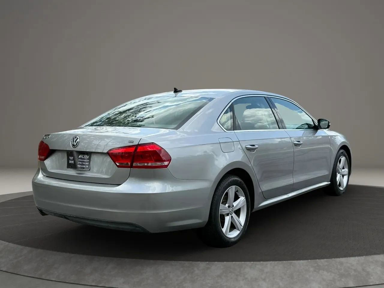 Used 2013 Volkswagen Passat 2.5 SE image 4