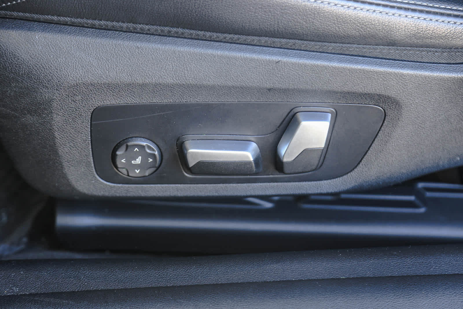 Certified 2023 BMW M440i Coupe w/ Premium Package image 18