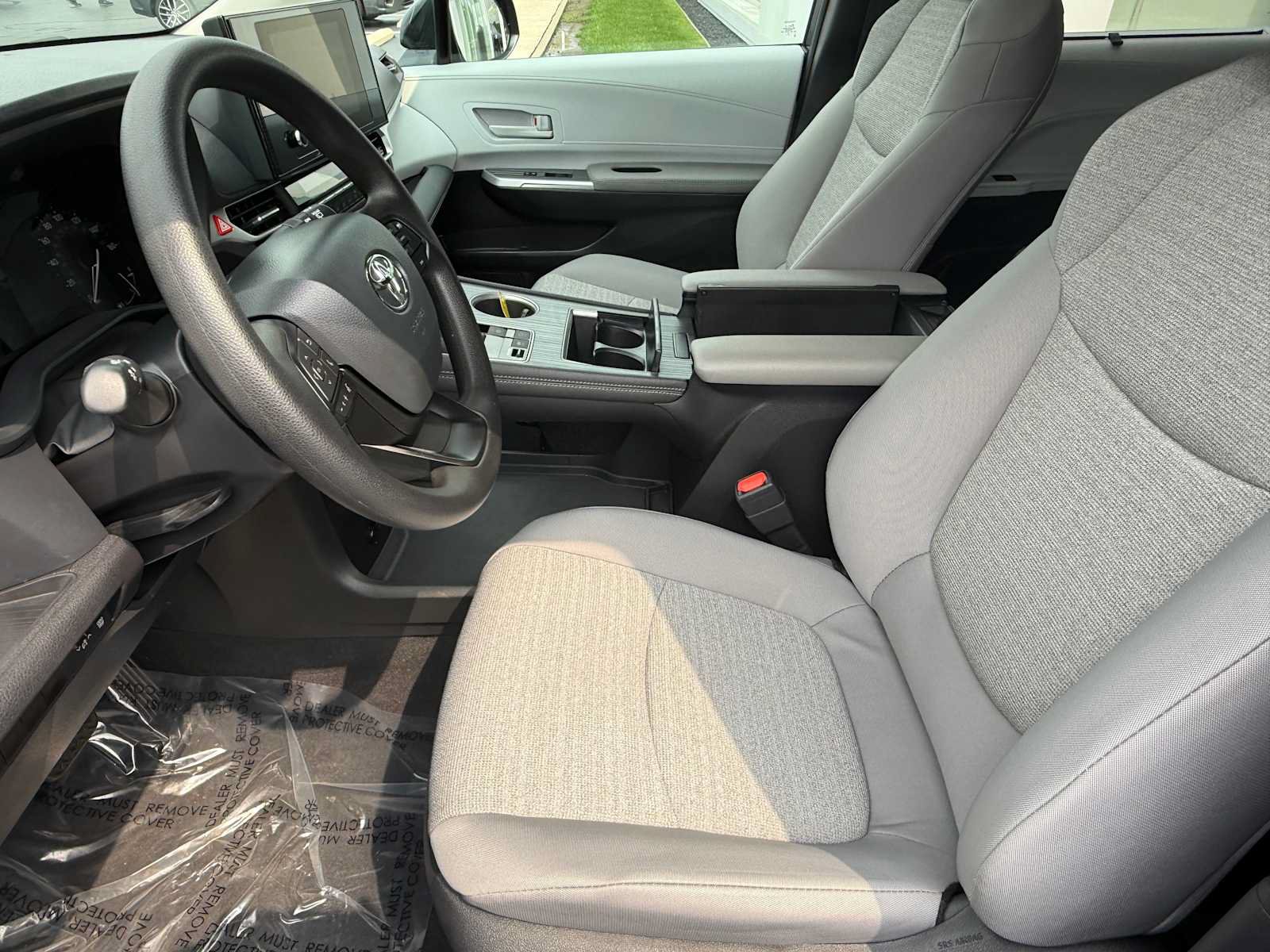 Certified 2026 Toyota Sienna LE AWD/4WD image 13