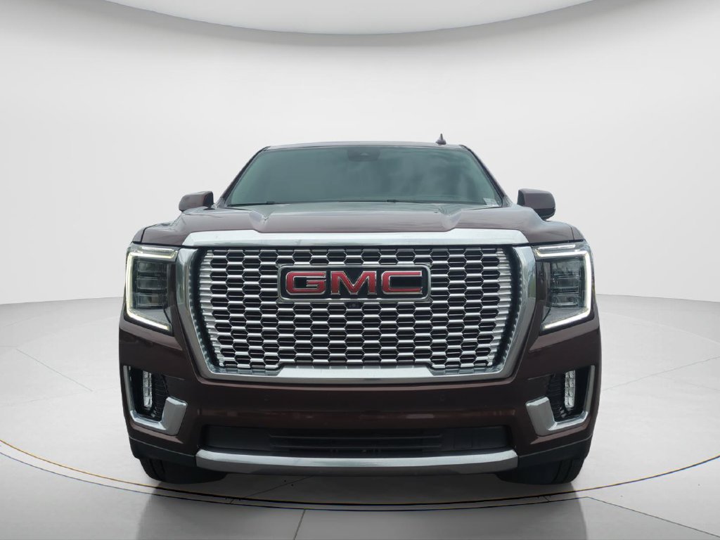 Used 2023 GMC Yukon Denali AWD/4WD image 2
