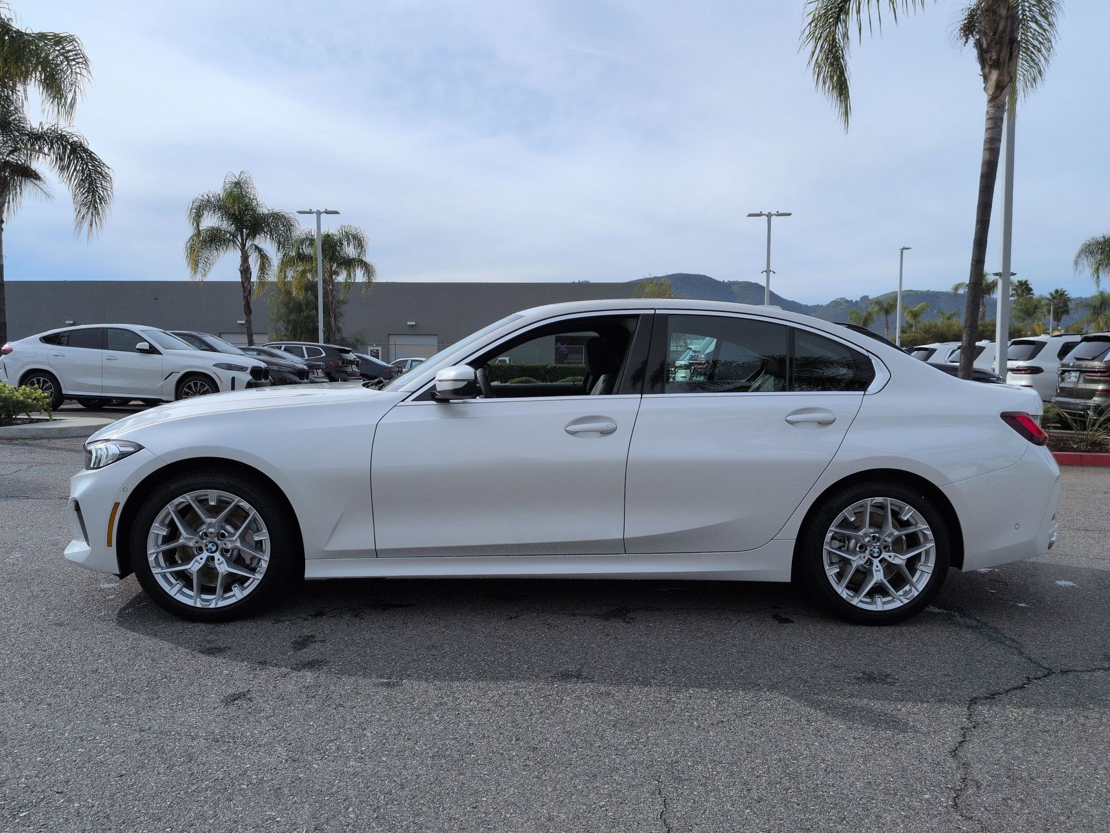 Used 2025 BMW 330i Sedan w/ Convenience Package RWD image 7