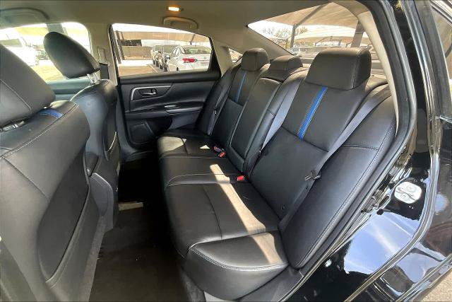 Certified 2018 Nissan Altima 2.5 SR w/ SR Midnight Edition FWD image 19