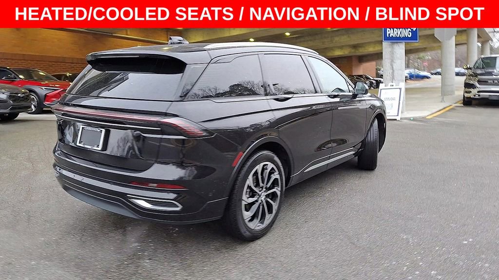 Used 2024 Lincoln Nautilus Reserve w/ Equipment Group 202A image 8