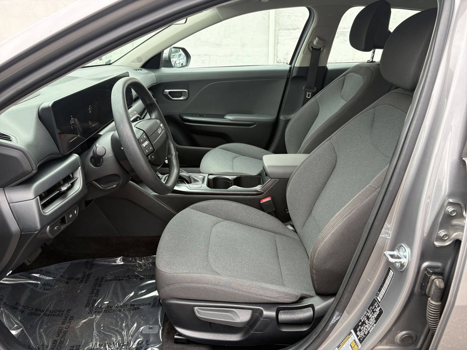 Used 2025 Kia K4 FWD image 25