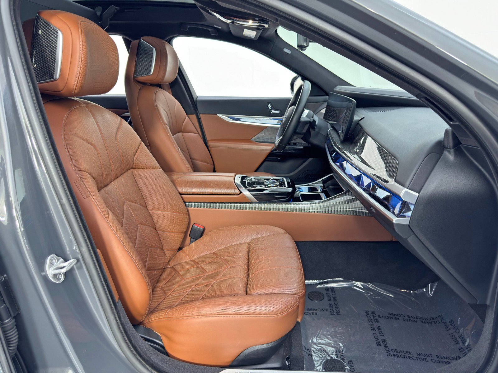 Used 2023 BMW i7 xDrive60 image 16