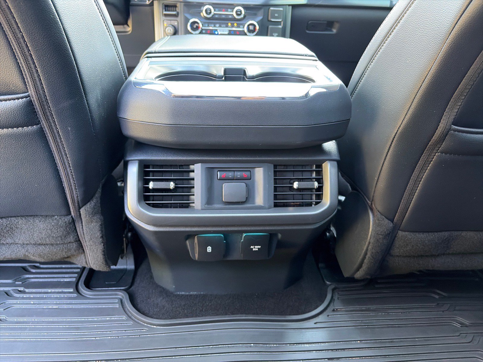 Used 2025 Ford F150 Lariat w/ Equipment Group 502A High AWD/4WD image 13