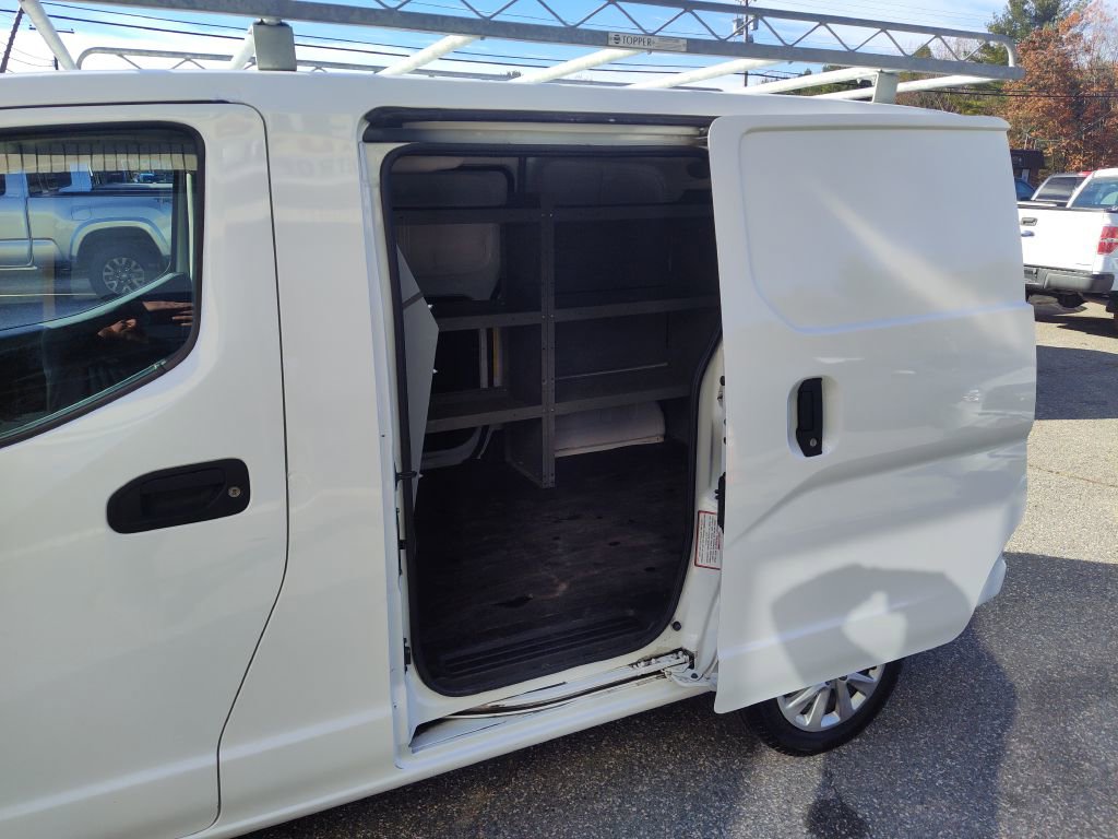 Used 2020 Nissan NV200 SV w/ Back Door Glass Package image 12