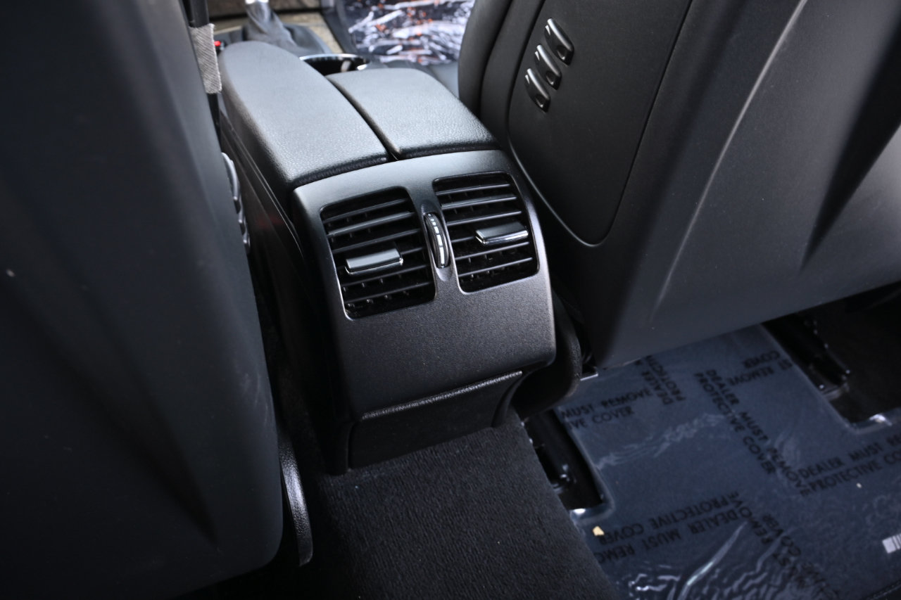 Used 2008 Mercedes-Benz C 63 AMG Sedan image 41