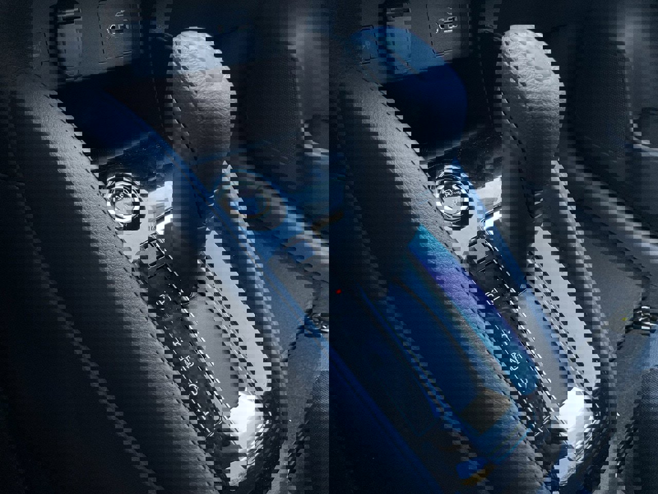 New 2025 Nissan Versa SV w/ Trunk Package image 30