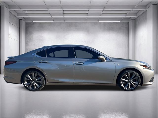 Used 2019 Lexus ES 350 F Sport w/ Accessory Package FWD image 2