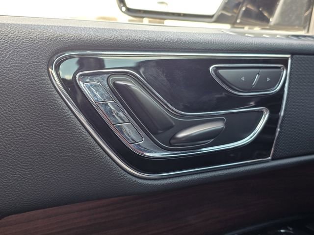 Certified 2022 Lincoln Navigator L 4WD image 15
