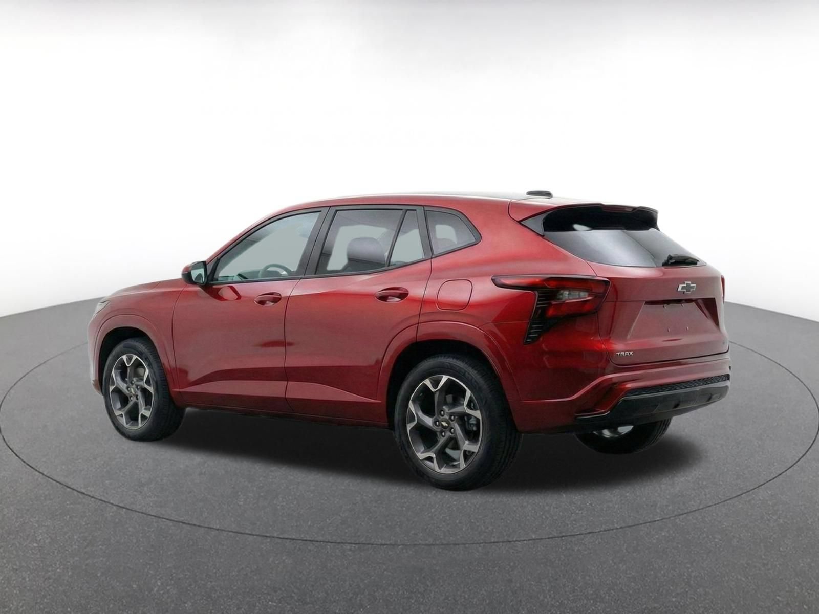 Used 2025 Chevrolet Trax LT FWD image 6