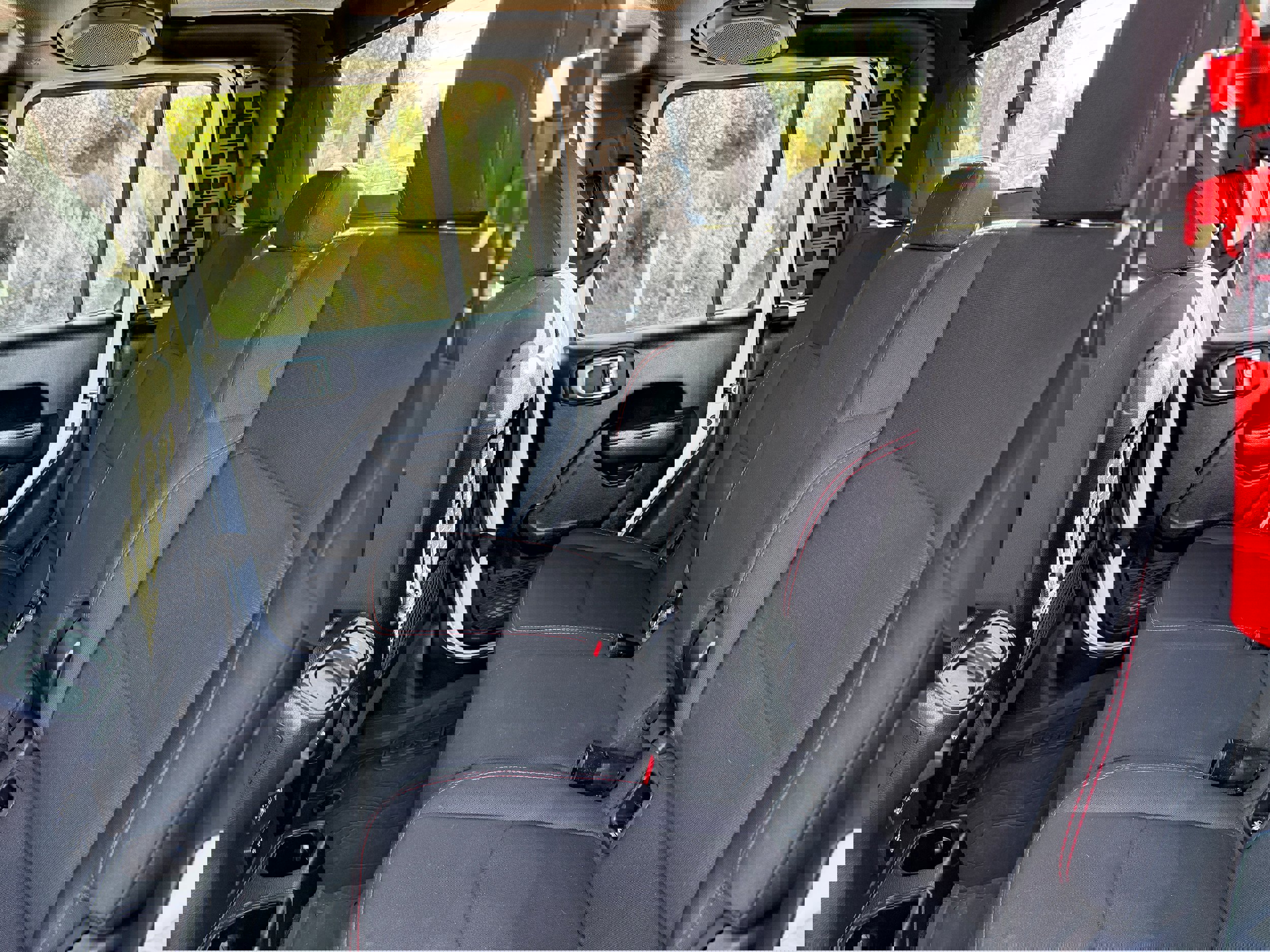 Used 2022 Jeep Gladiator Rubicon w/ Cold Weather Group image 10