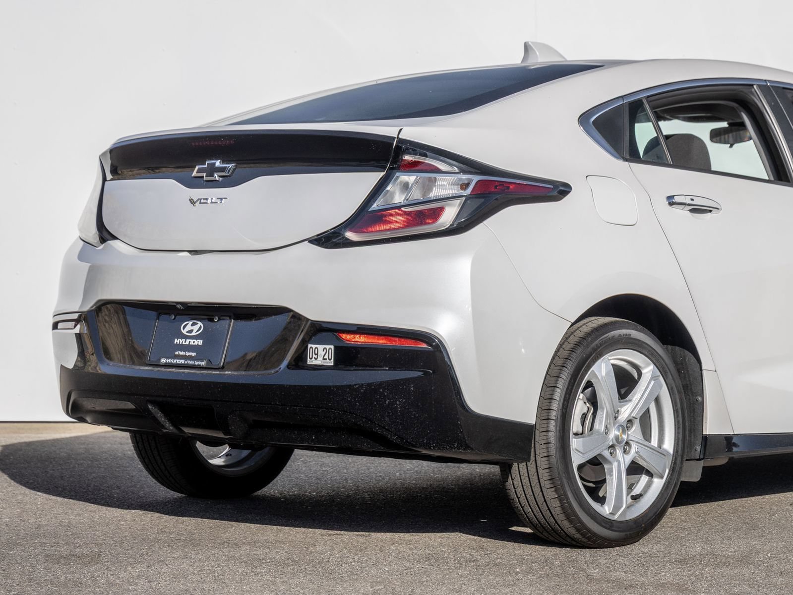 Used 2018 Chevrolet Volt LT FWD image 13
