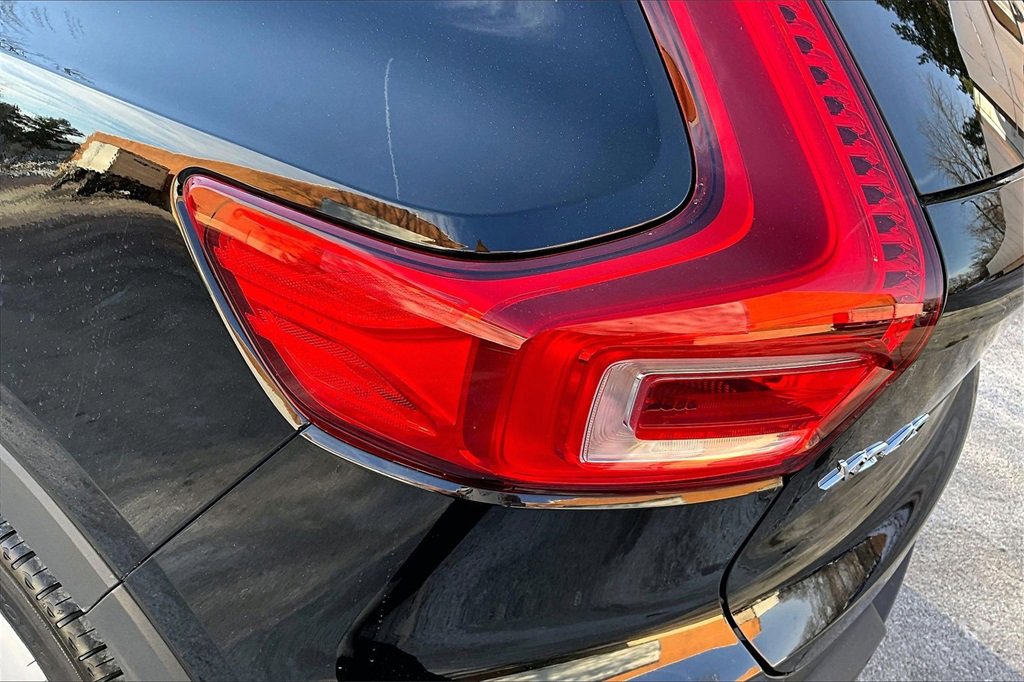 Used 2026 Volvo XC40 B5 Plus w/ Protection Package Premier image 22