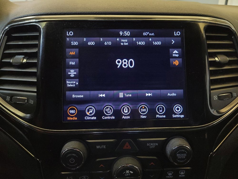 Used 2020 Jeep Grand Cherokee Limited X image 25