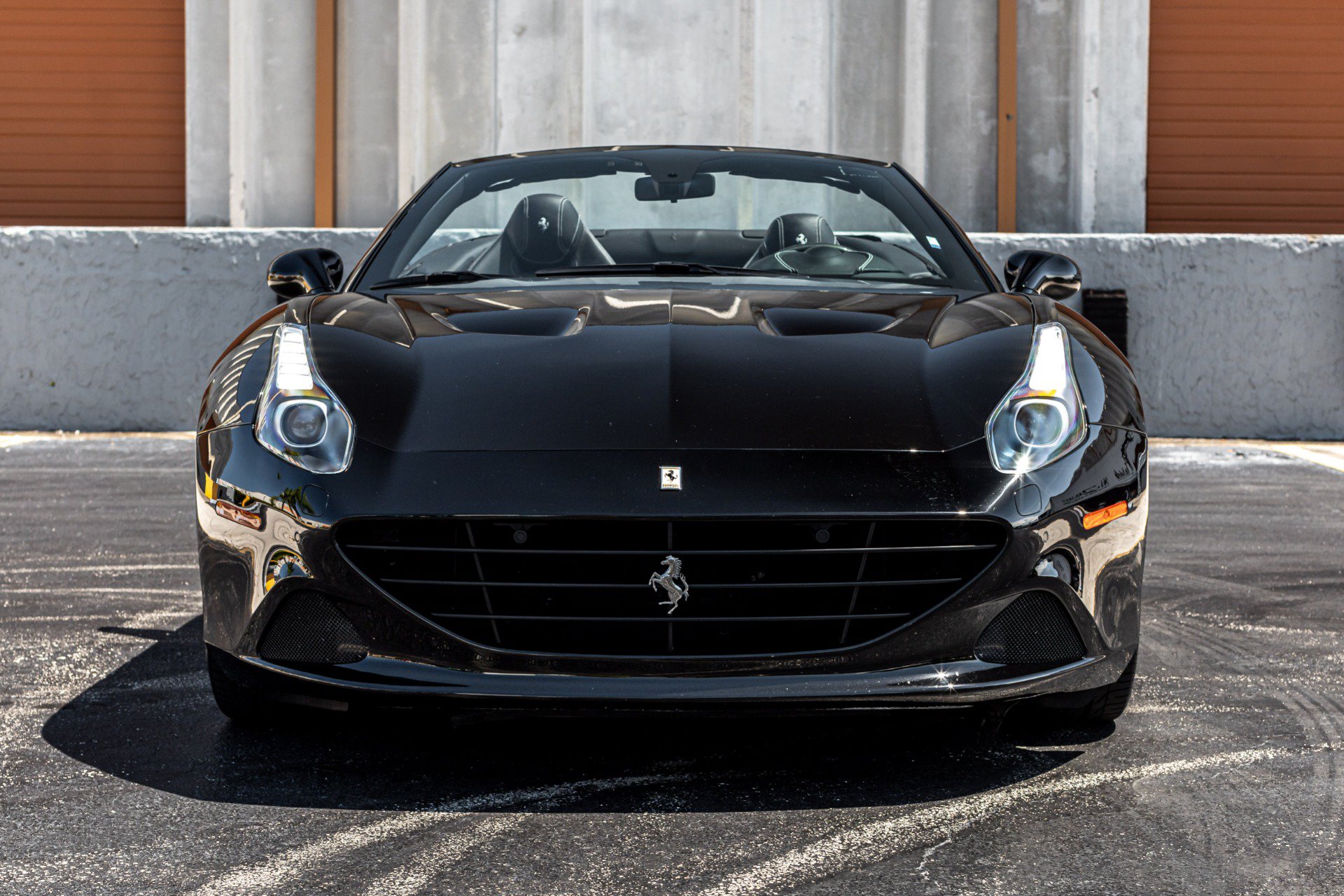 Used 2017 Ferrari California T RWD image 15