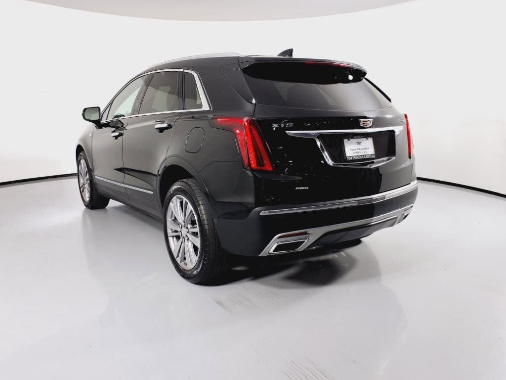 Certified 2025 Cadillac XT5 Premium Luxury image 2