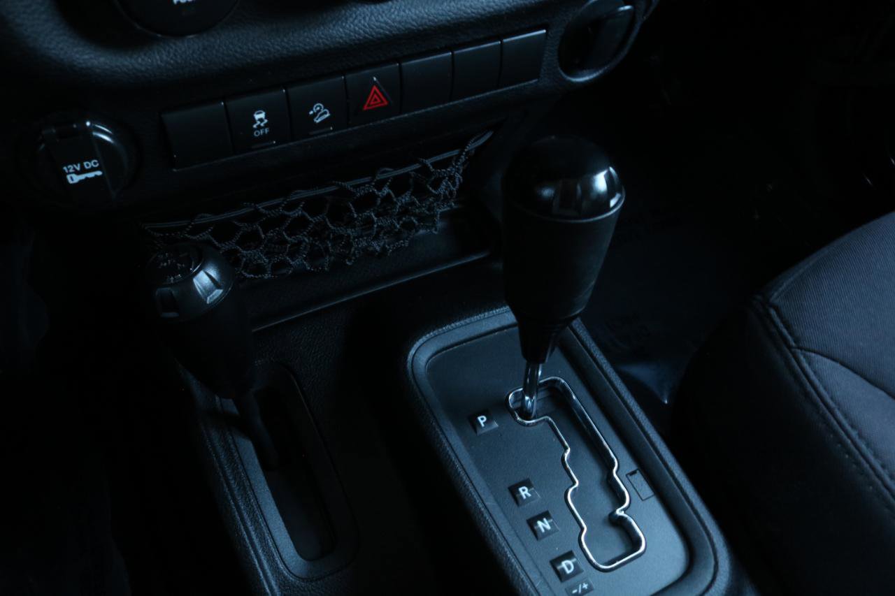 Used 2013 Jeep Wrangler Unlimited Sport image 27