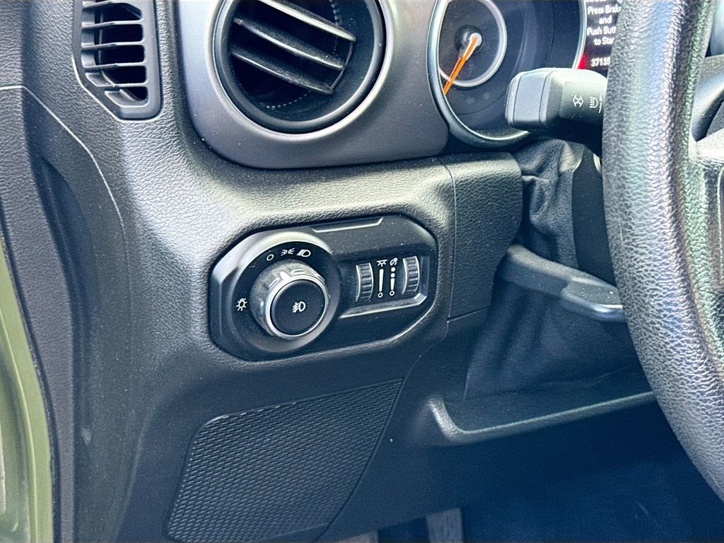 Used 2021 Jeep Wrangler Unlimited Willys image 11