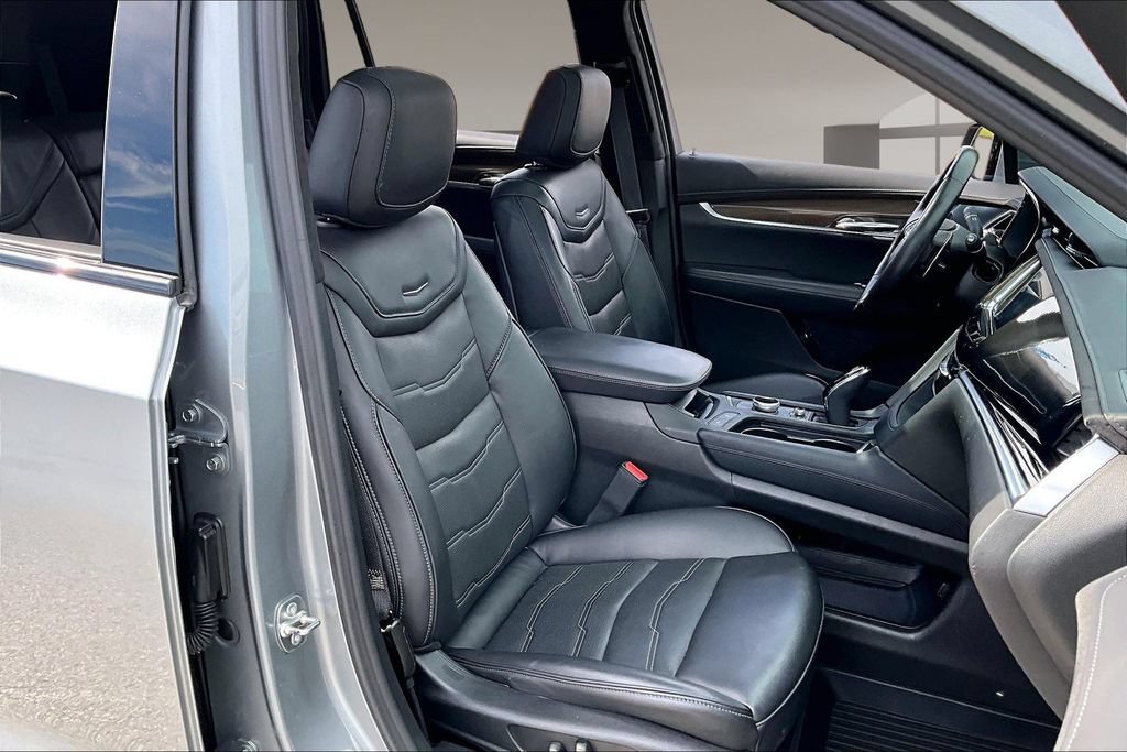 Certified 2025 Cadillac XT6 Sport w/ Platinum Package AWD/4WD image 7