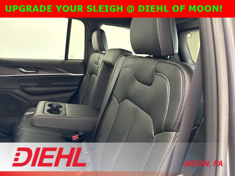 New 2025 Jeep Grand Cherokee Limited w/ Trailer Tow Package image 18