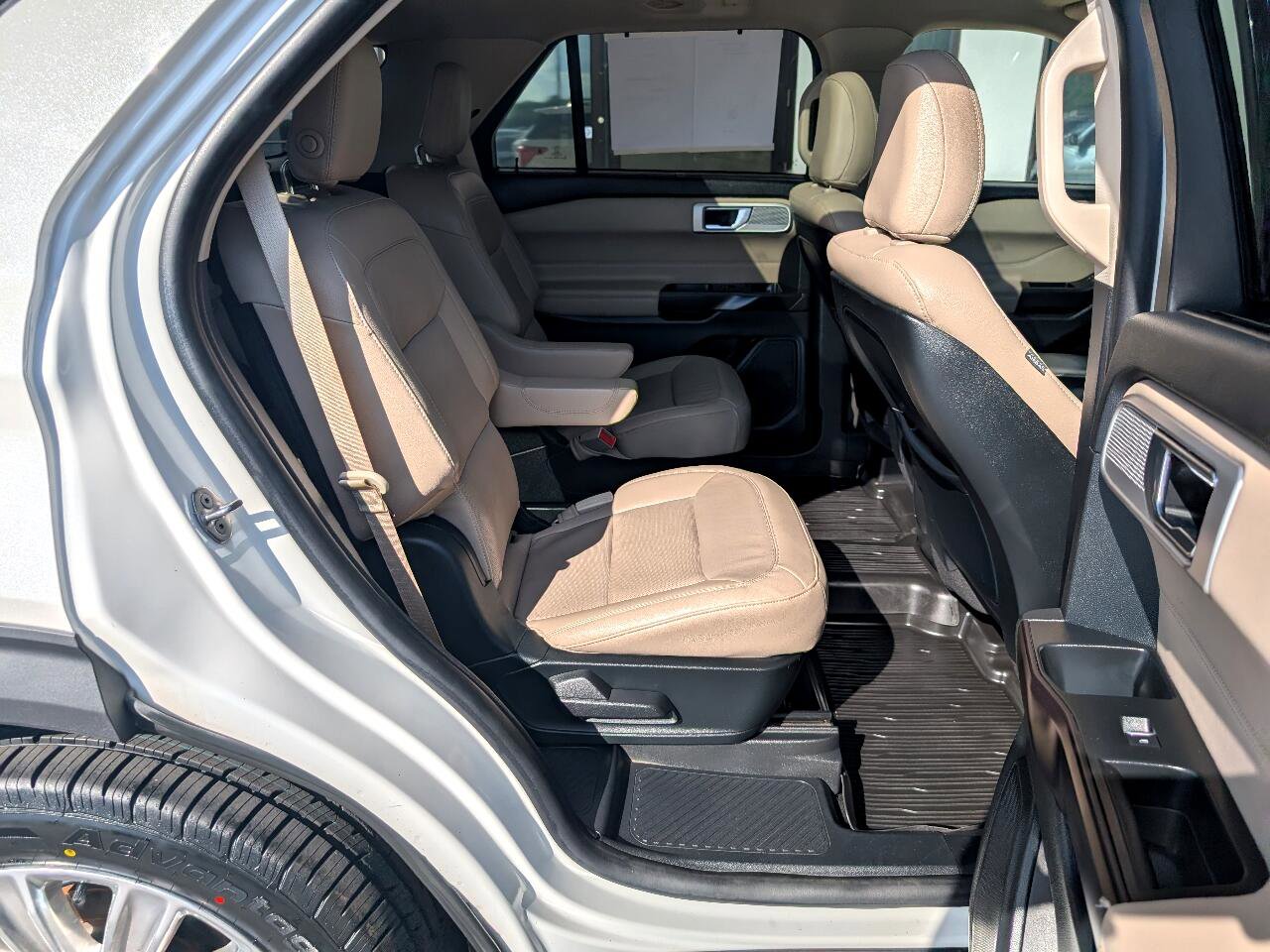 Used 2020 Ford Explorer Limited image 11