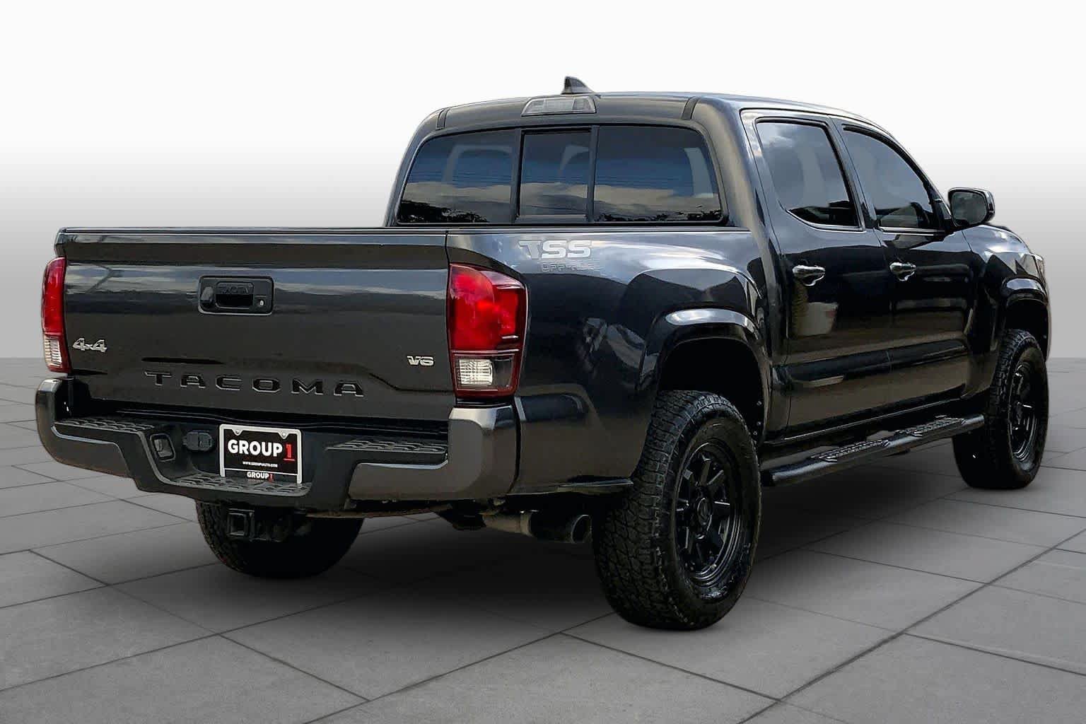 Used 2023 Toyota Tacoma SR AWD/4WD image 13